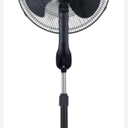 18-in 3-Speed Indoor Black Oscillating Pedestal Fan with Remote